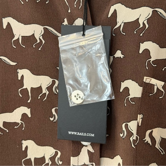 Rails "Kate" Silk Brown Horse Print Button Up Blouse M NWT ($268) - Picture 8 of 12